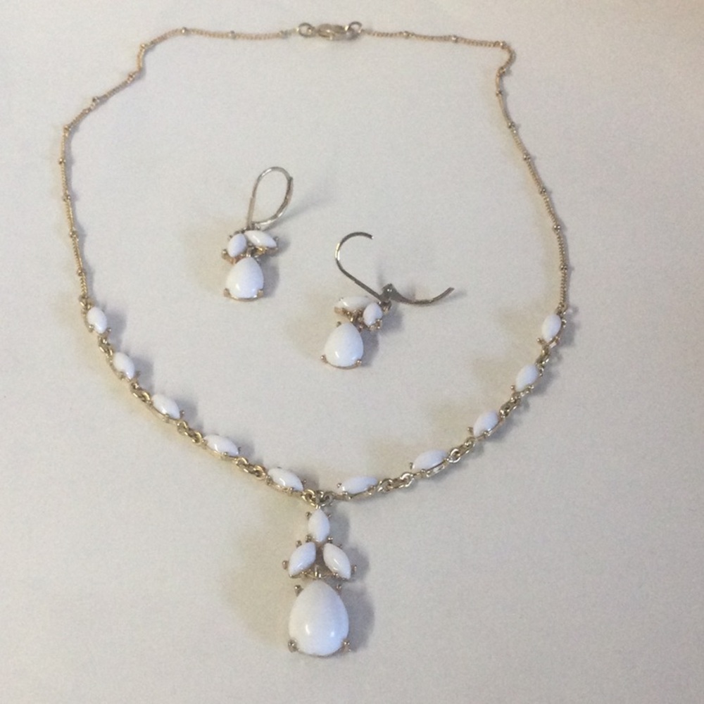 Nina Ricci For Avon Necklace Earrings White Milk Glass Rhinestone Set